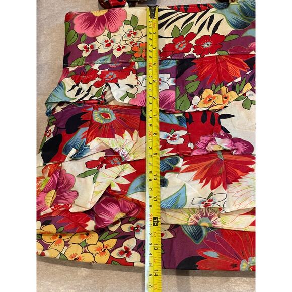 NWT Mountain Mamas Floral  Frenzy handbag with wooden detail handle - Picture 6 of 11